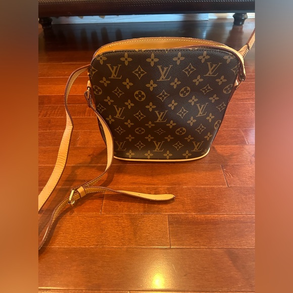 Handbags - Vintage Purse